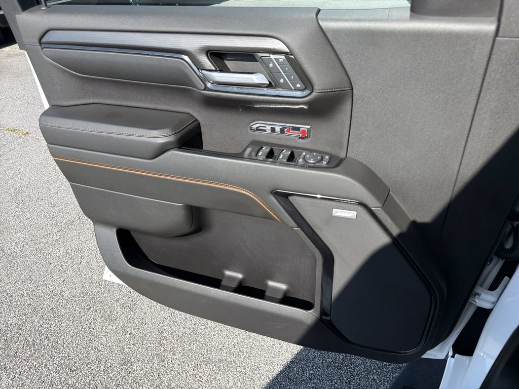 Used 2022 GMC Sierra 1500 AT4 AWD/4WD image 13