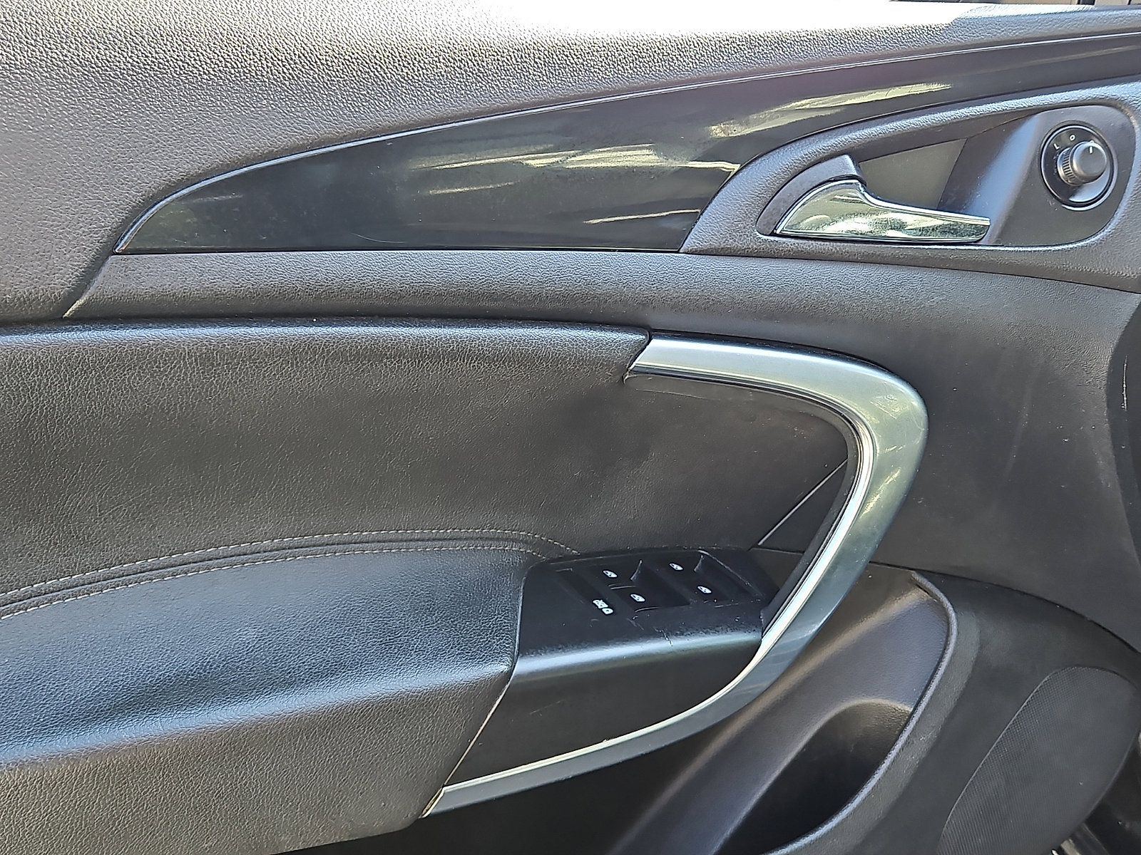 Used 2011 Buick Regal CXL w/ RL2 Preferred Equipment Group image 12