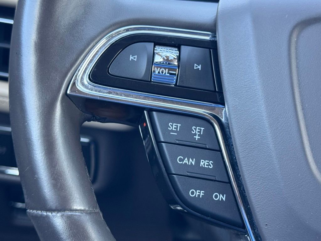 Used 2021 Lincoln Nautilus Reserve w/ Cargo Utility Package AWD/4WD image 9