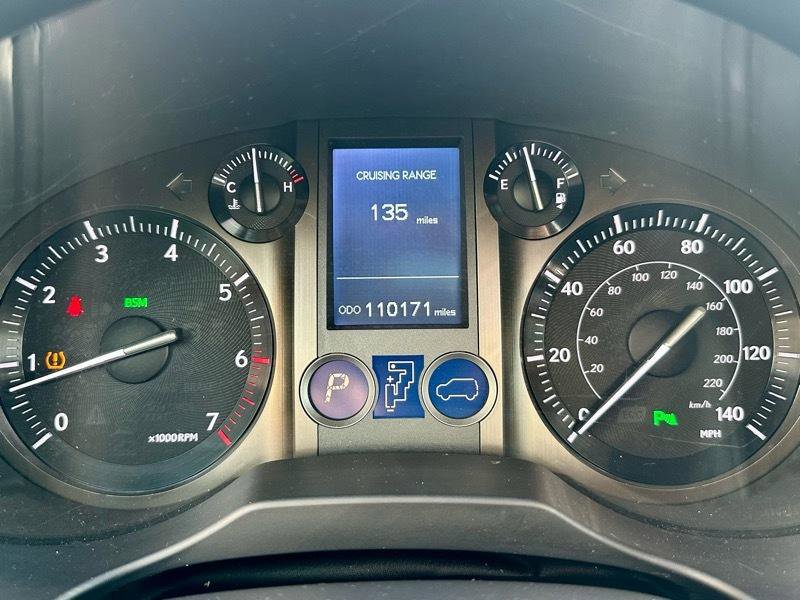 Used 2015 Lexus GX 460 w/ Premium Package AWD/4WD image 28