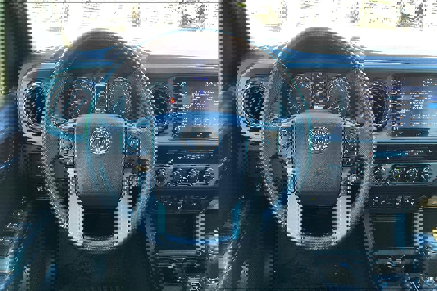 Used 2023 Toyota Tacoma TRD Off-Road image 5