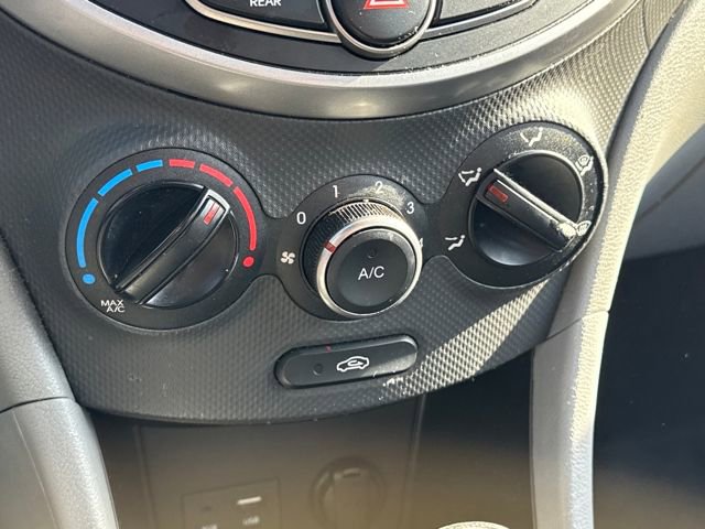 Used 2015 Hyundai Accent GLS image 27