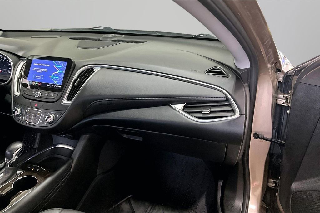 Used 2022 Chevrolet Malibu Premier FWD image 26