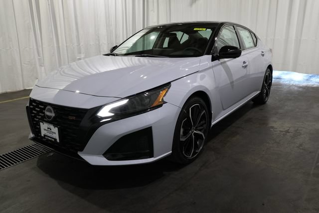 New 2026 Nissan Altima 2.5 SR w/ SR Premium Package FWD image 30