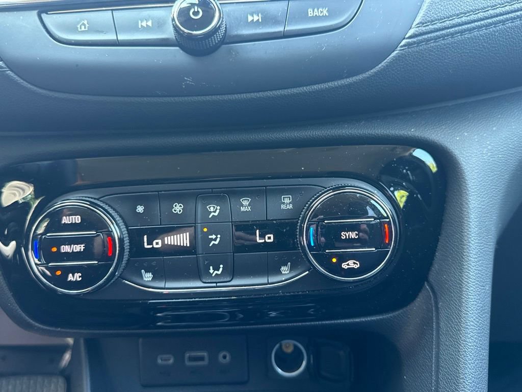 Used 2022 Buick Encore GX Select FWD image 21