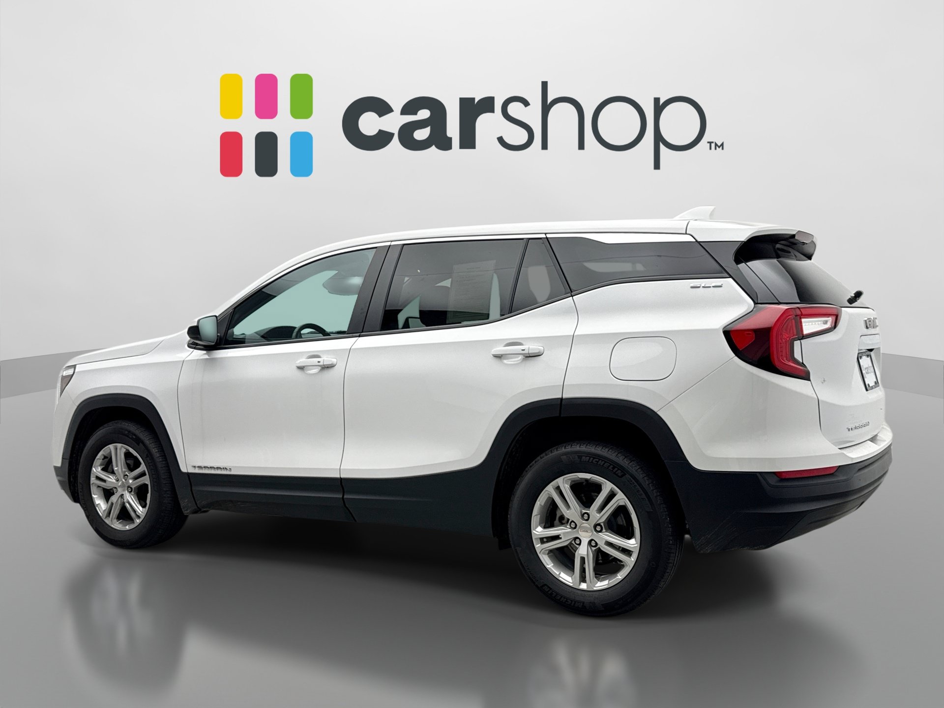 Used 2023 GMC Terrain SLE FWD image 3