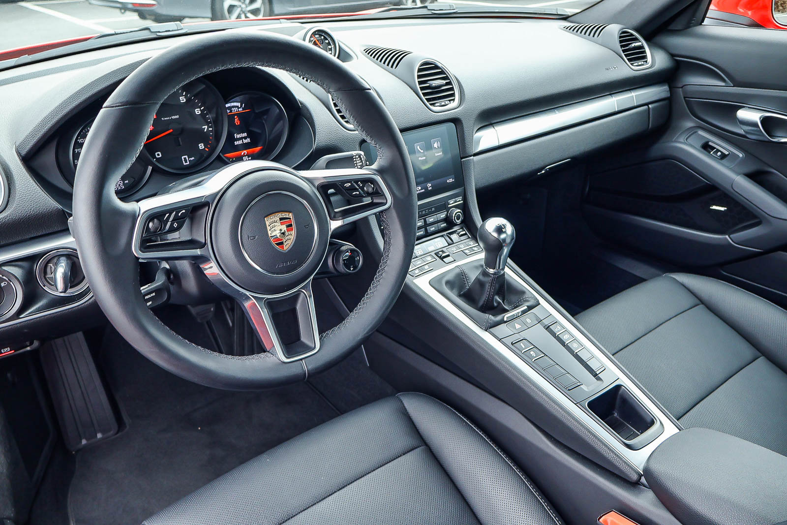 Used 2025 Porsche 718 Cayman RWD image 7