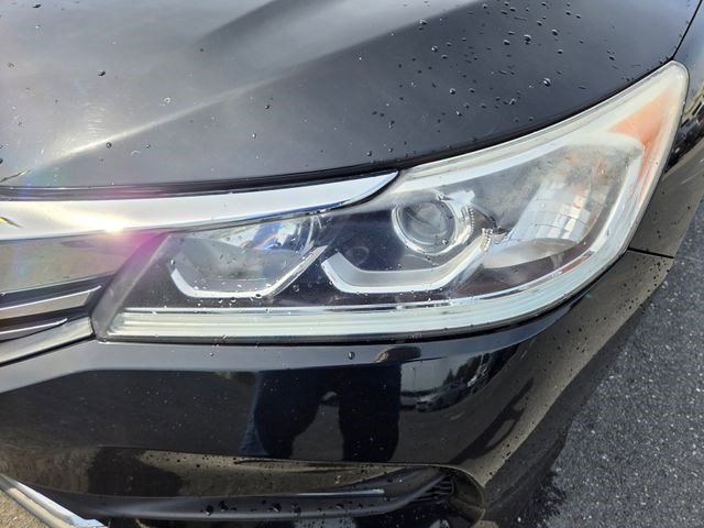 Used 2017 Honda Accord EX-L image 19
