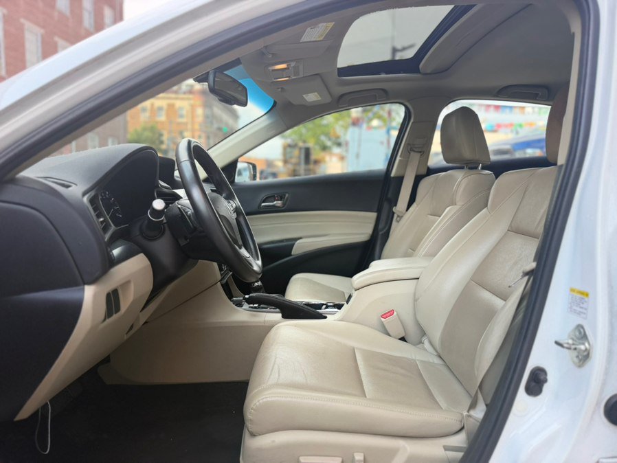 Used 2013 Acura ILX w/ Technology Package FWD image 22
