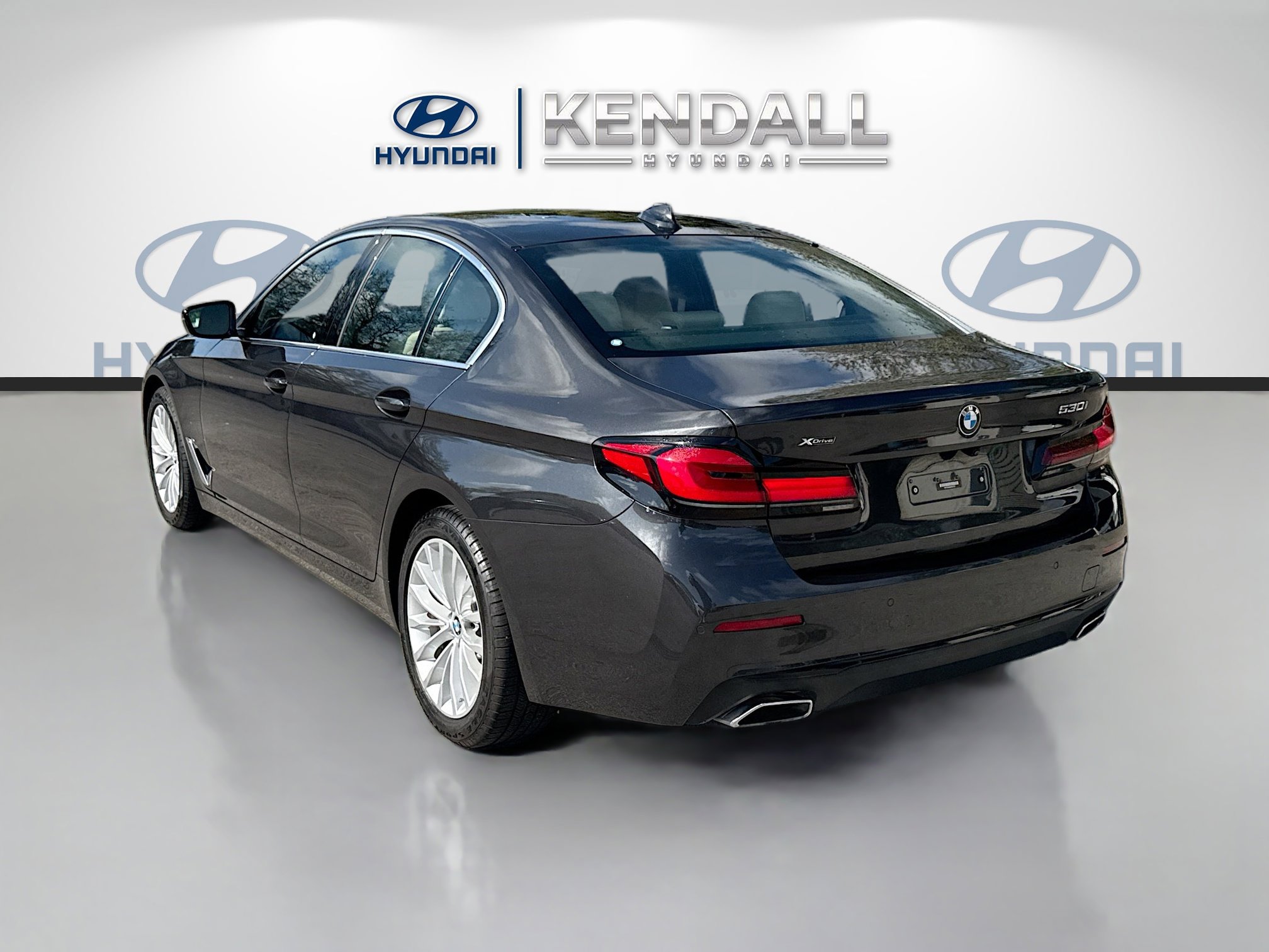 Used 2022 BMW 530i xDrive image 4