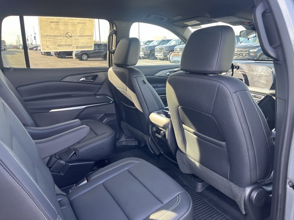 New 2025 Chevrolet Traverse LT w/ LPO, Floor Liner Package image 28