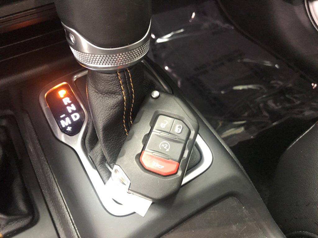 Used 2022 Jeep Wrangler Unlimited Sahara image 16