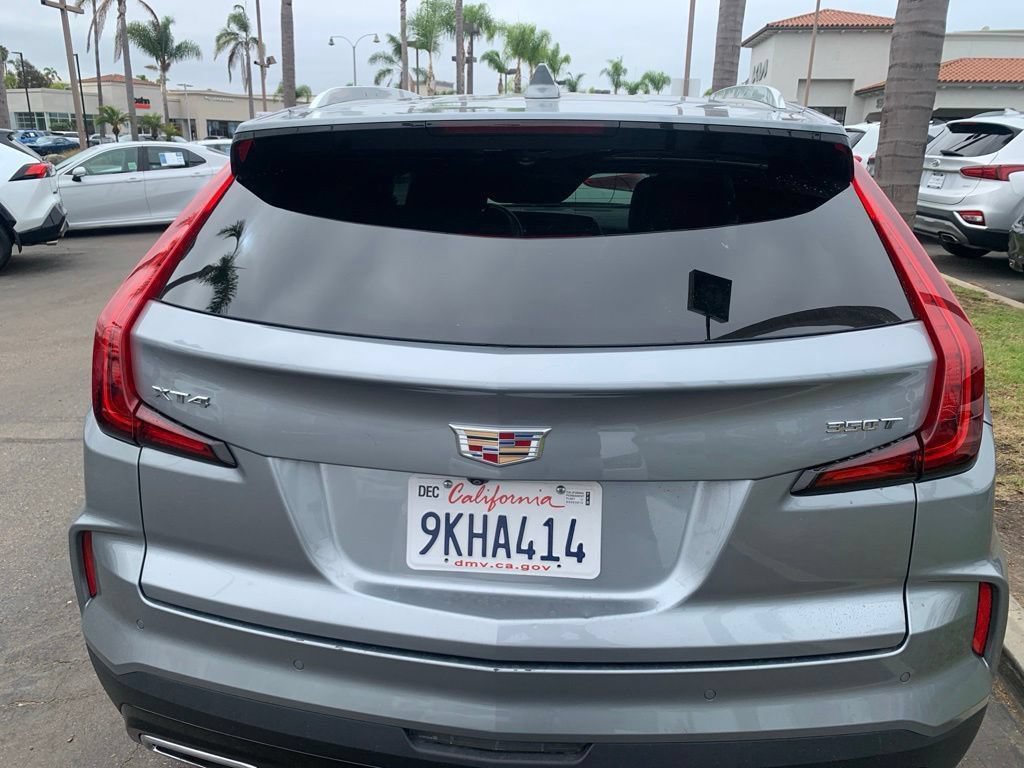 Used 2024 Cadillac XT4 Premium Luxury FWD image 7