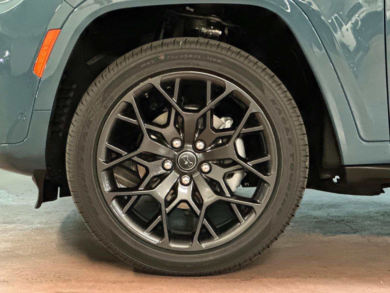 New 2027 Jeep Grand Cherokee Summit w/ Adv Protech Group IV AWD/4WD image 25