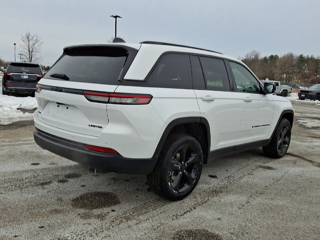 New 2025 Jeep Grand Cherokee Limited w/ Black Appearance Package AWD/4WD image 8