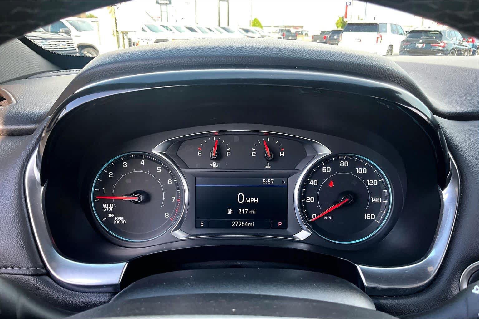 Used 2023 Chevrolet Traverse LT FWD image 26