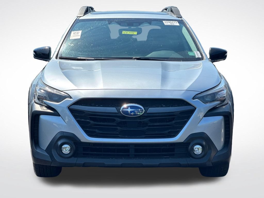 Used 2024 Subaru Outback Premium AWD/4WD image 3