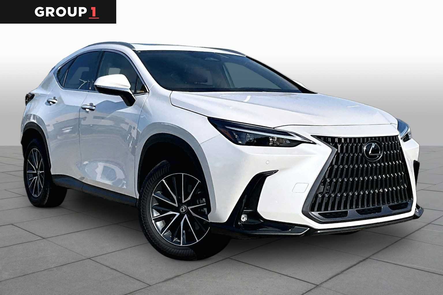 Used 2025 Lexus NX 250 FWD w/ Premium Package image 3