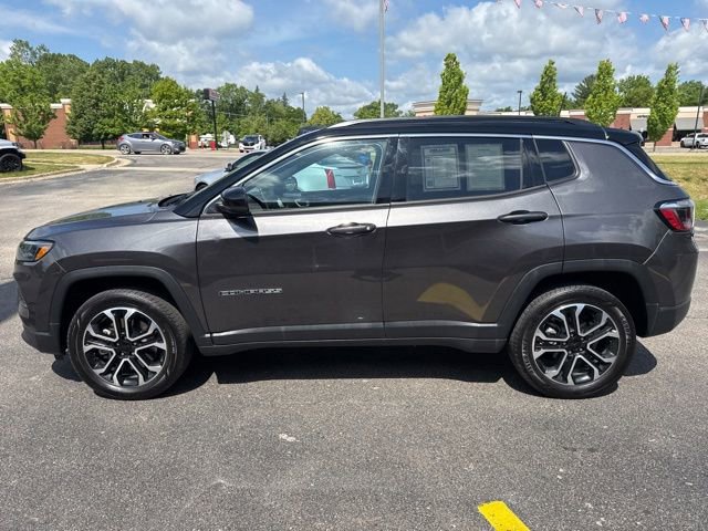 Used 2023 Jeep Compass Limited AWD/4WD image 4