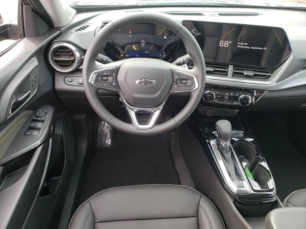 New 2026 Chevrolet Trax ACTIV w/ Sunroof Package FWD image 19