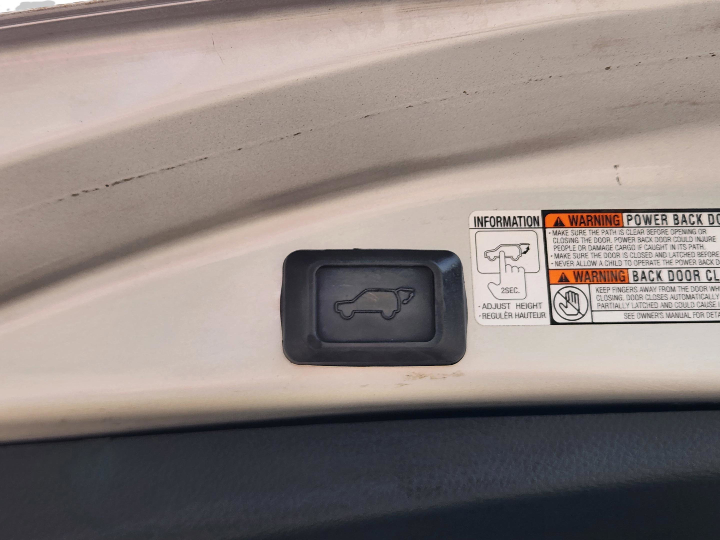 Used 2014 Toyota RAV4 Limited w/ Technology Package FWD image 44