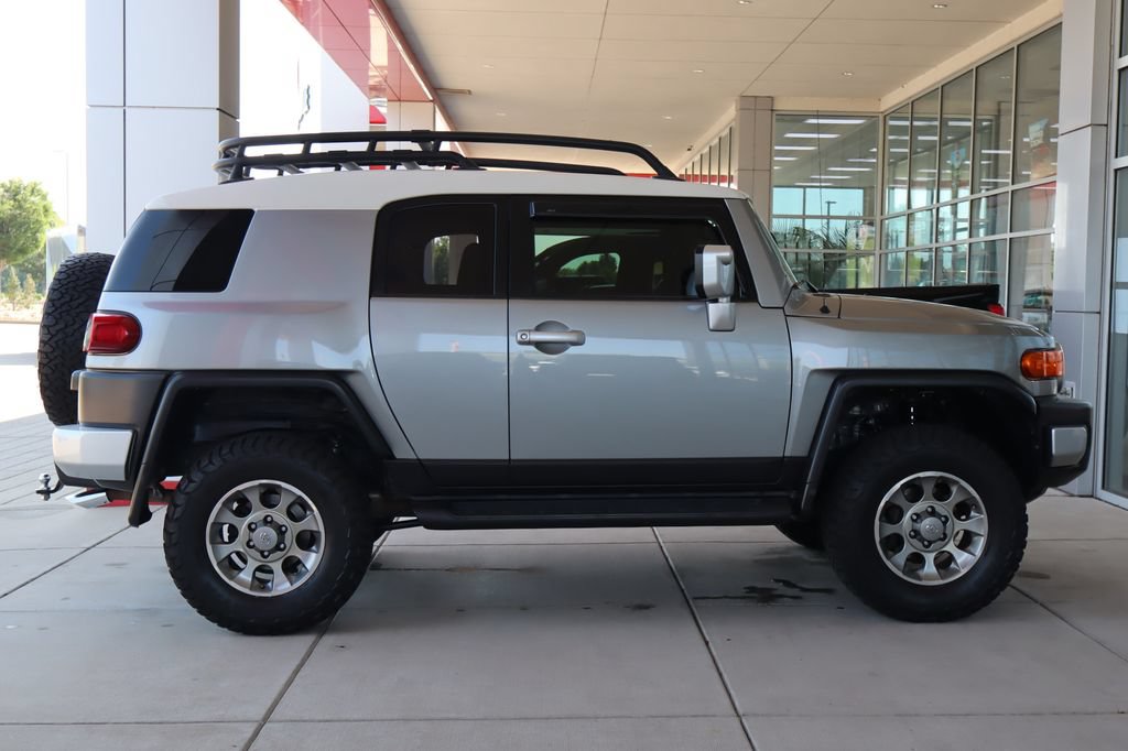 Used 2012 Toyota FJ Cruiser 4WD w/ Upgrade Pkg image 13