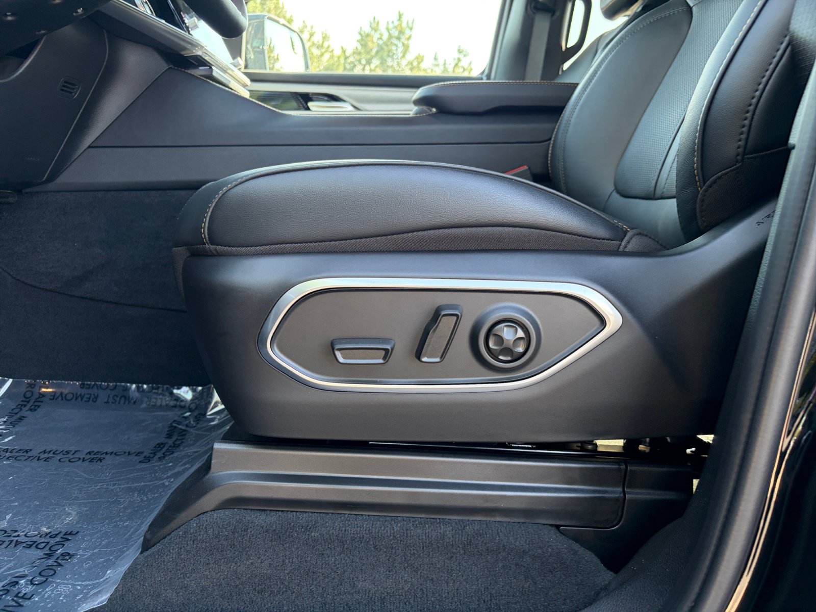 New 2026 Jeep Grand Wagoneer 4WD image 13