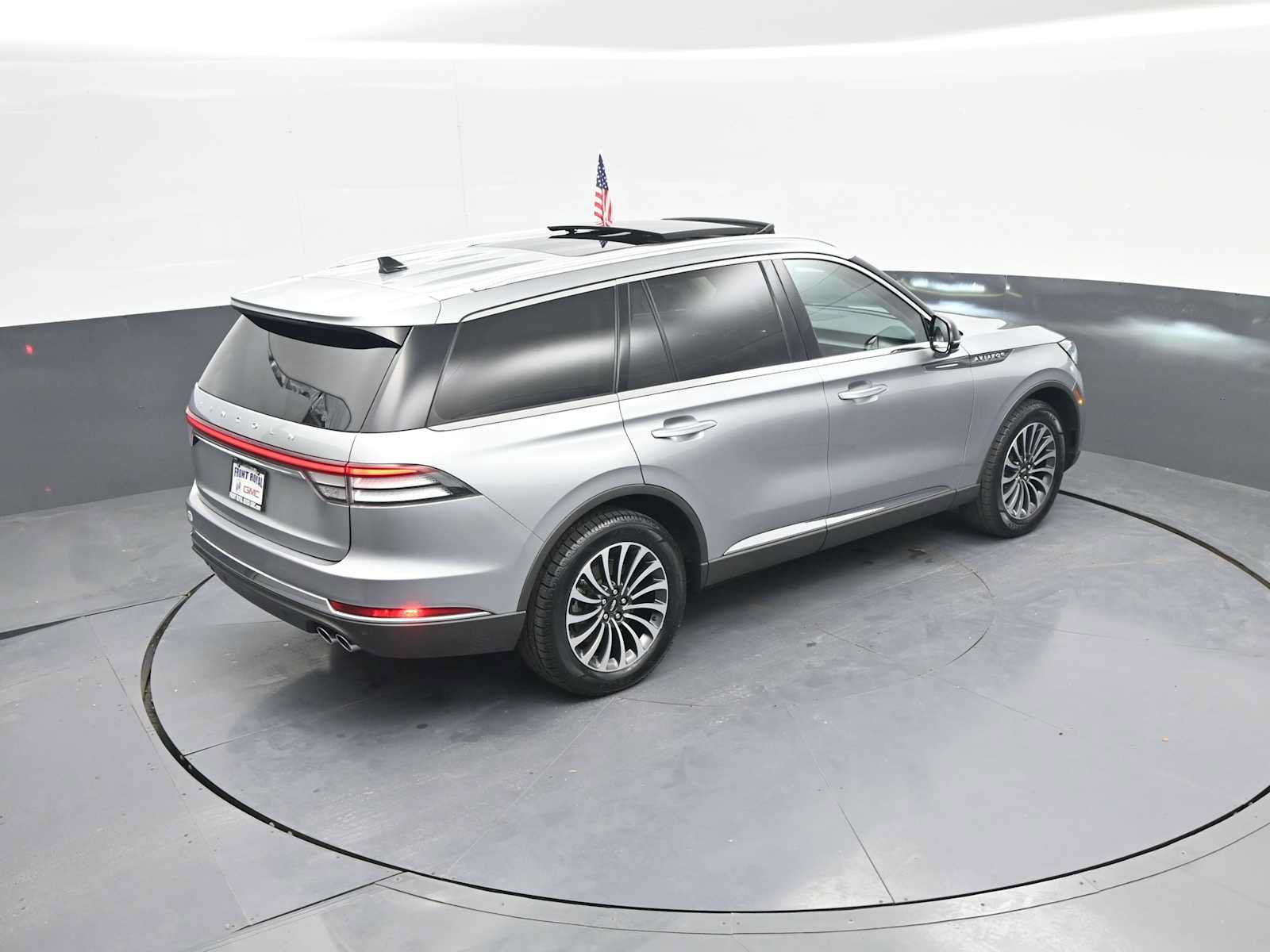 Used 2023 Lincoln Aviator AWD w/ Premium Package image 39