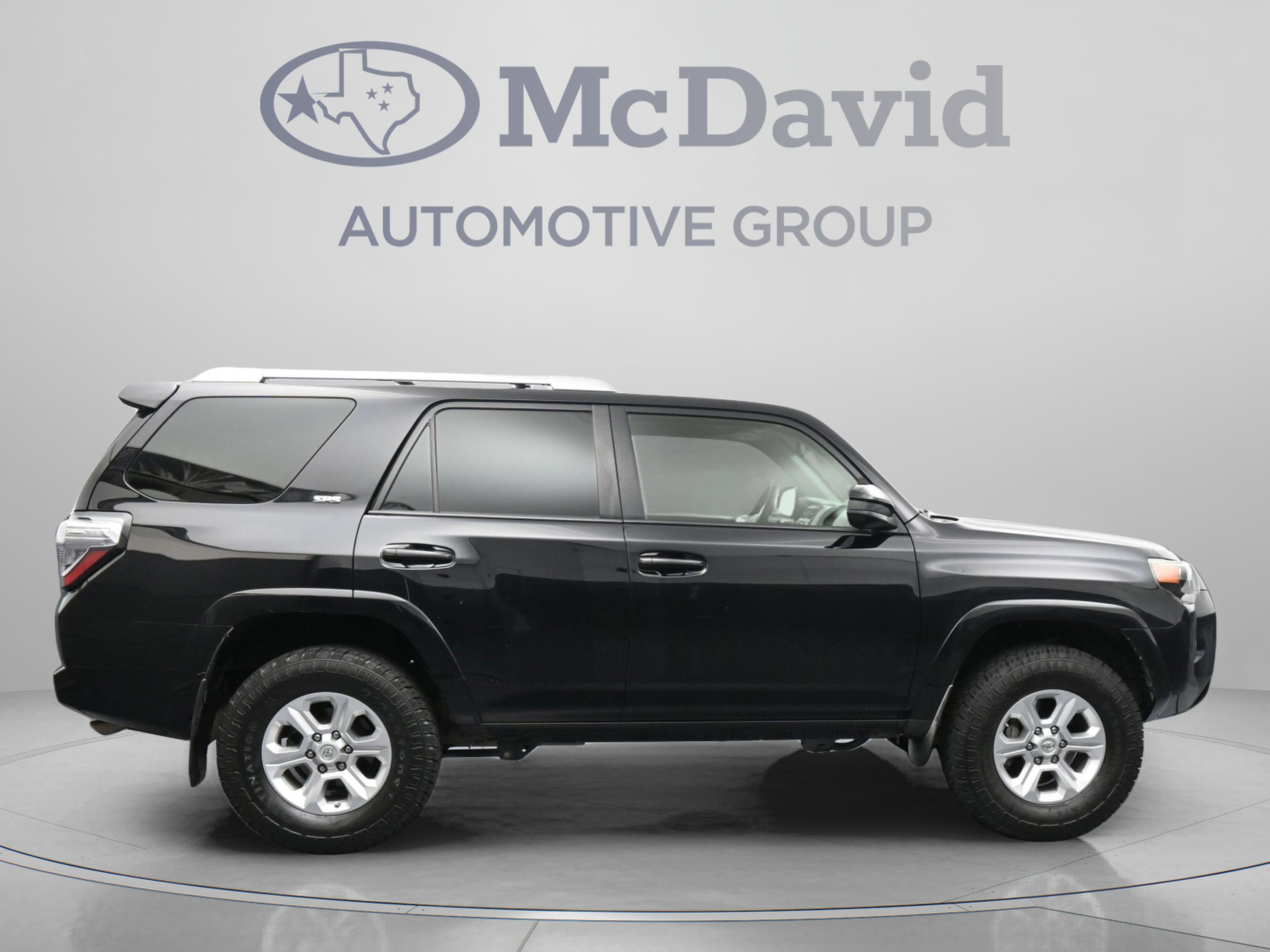 Used 2017 Toyota 4Runner SR5 RWD image 9