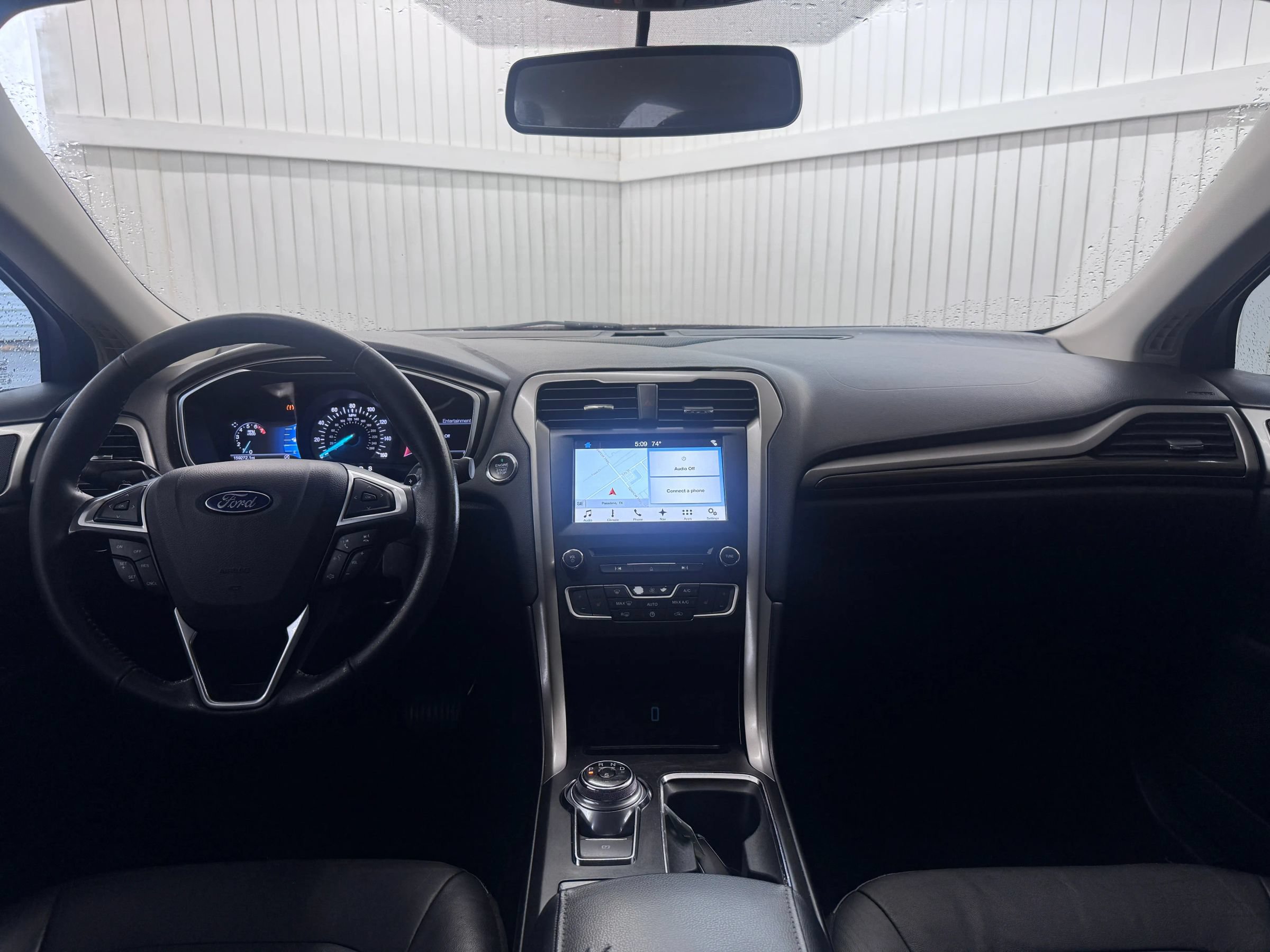 Used 2017 Ford Fusion SE w/ Fusion SE Technology Package FWD image 17