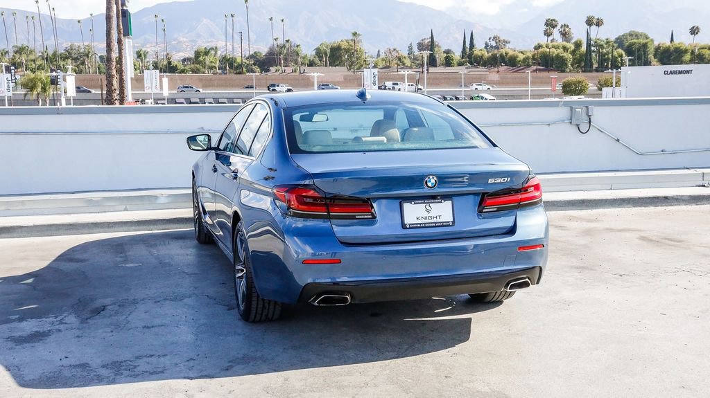 Used 2023 BMW 530i w/ Convenience Package RWD image 7