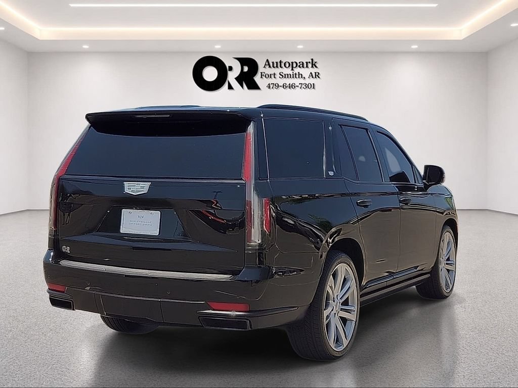 Used 2022 Cadillac Escalade Sport Platinum w/ Heavy-Duty Trailer Package AWD/4WD image 5