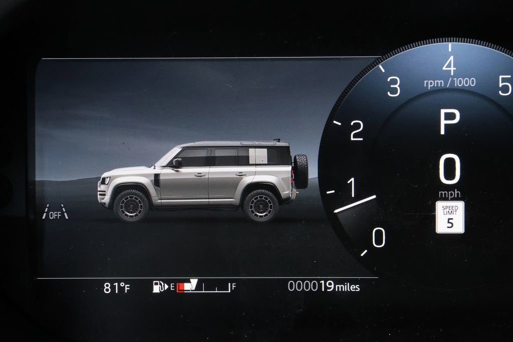 New 2026 Land Rover Defender 110 OCTA AWD/4WD image 34