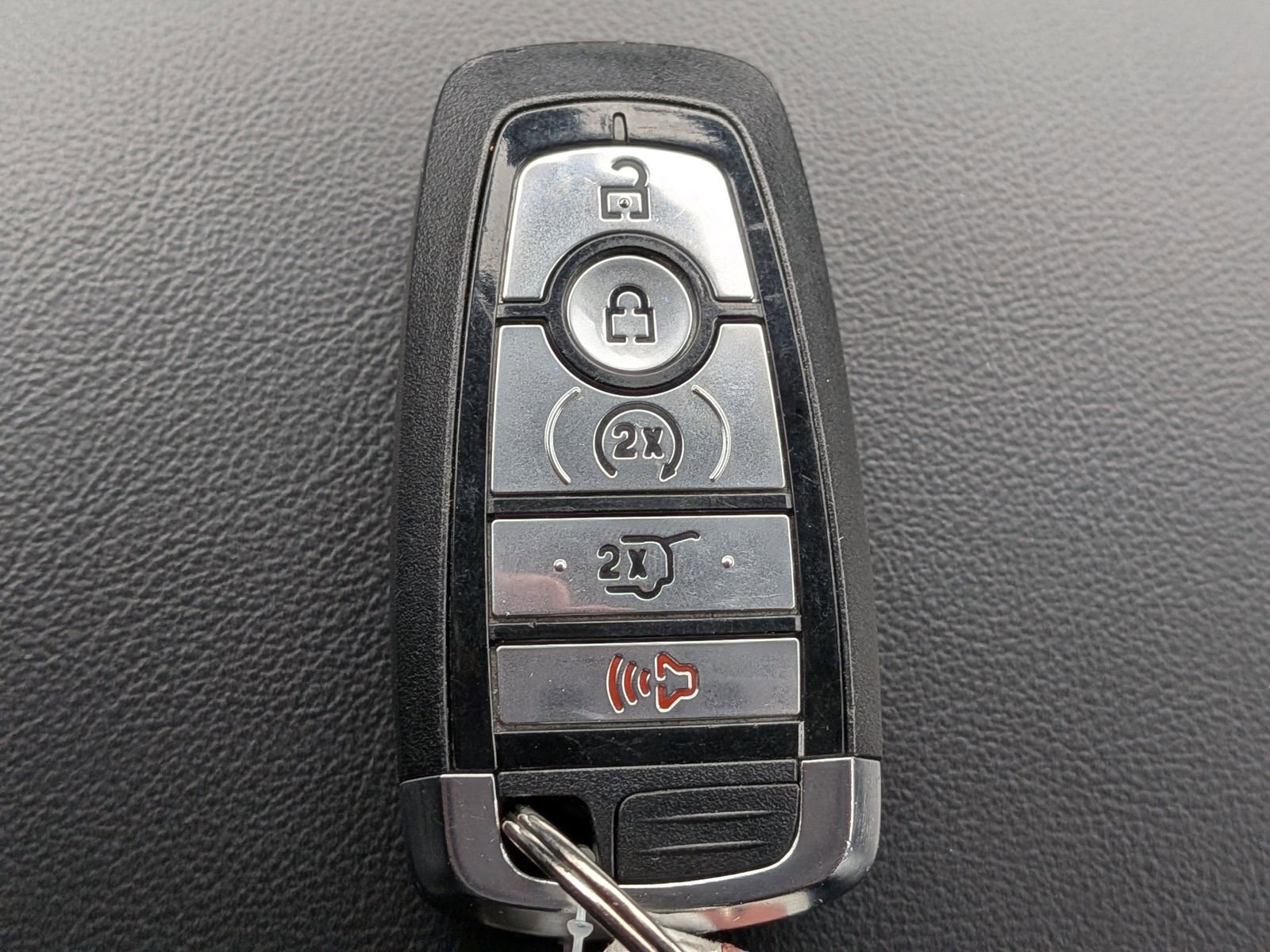 Certified 2023 Ford Explorer XLT w/ Equipment Group 202A image 34