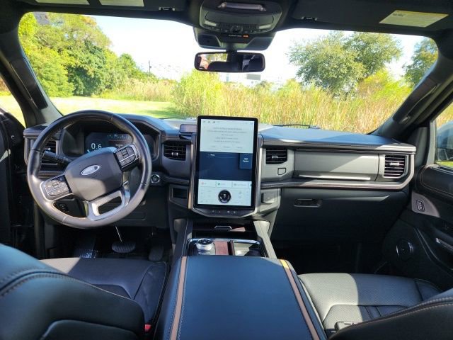 Used 2022 Ford Expedition Platinum image 28