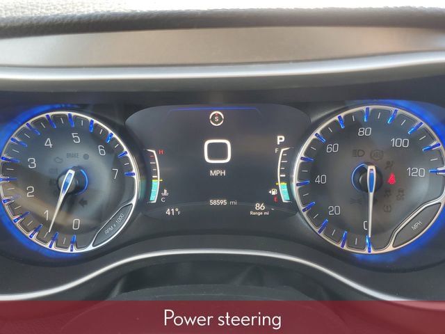 Used 2022 Chrysler Pacifica Touring-L image 22