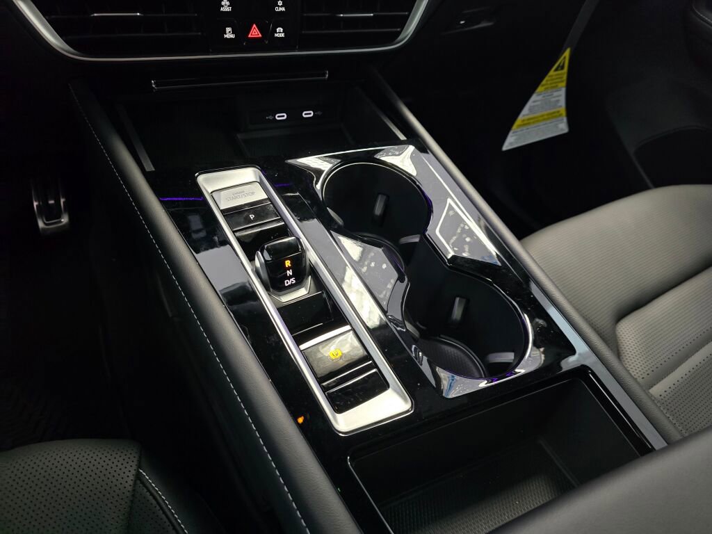 New 2024 Volkswagen Atlas Cross Sport SEL R-Line image 23