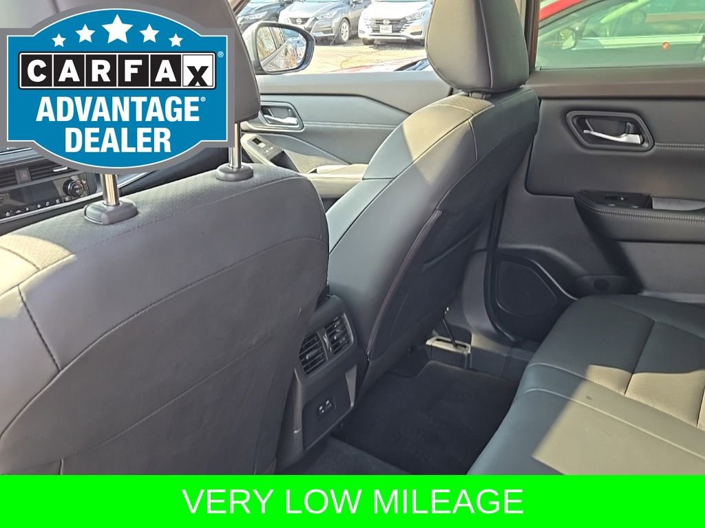 Used 2023 Nissan Rogue SV w/ SV Premium B Package image 14