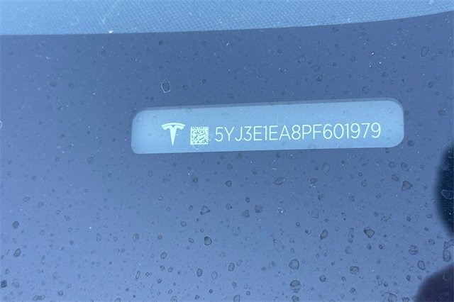 Used 2023 Tesla Model 3 Standard Range image 3