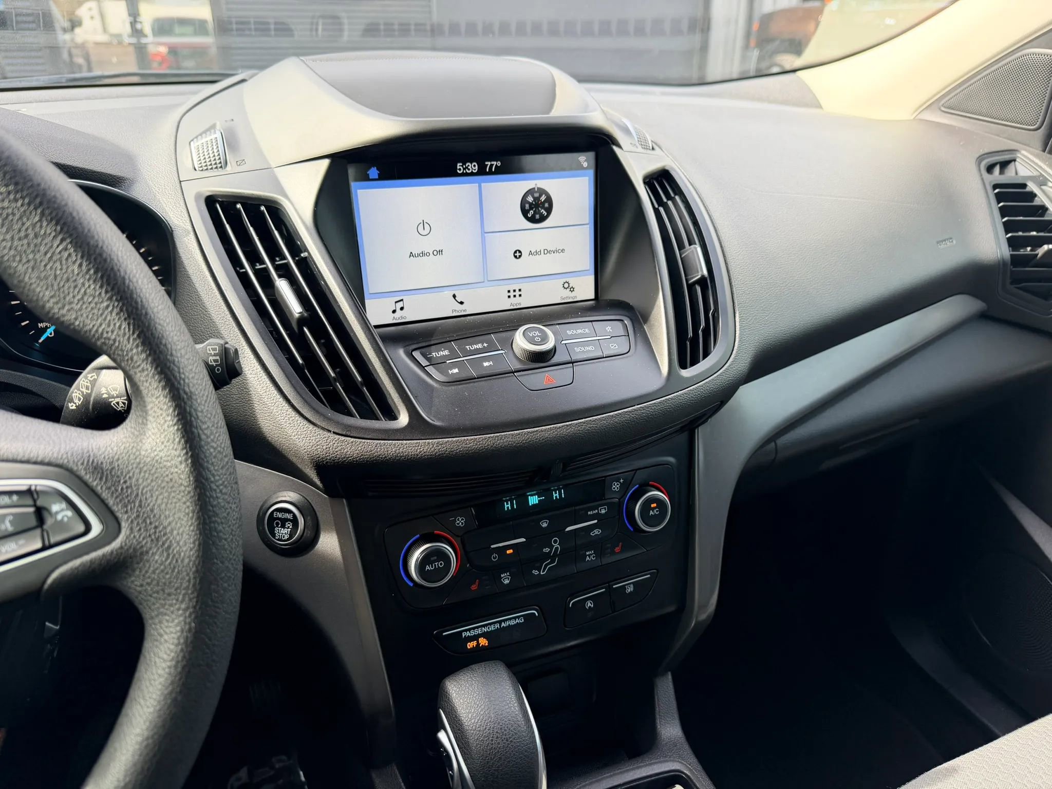 Used 2019 Ford Escape SE image 13