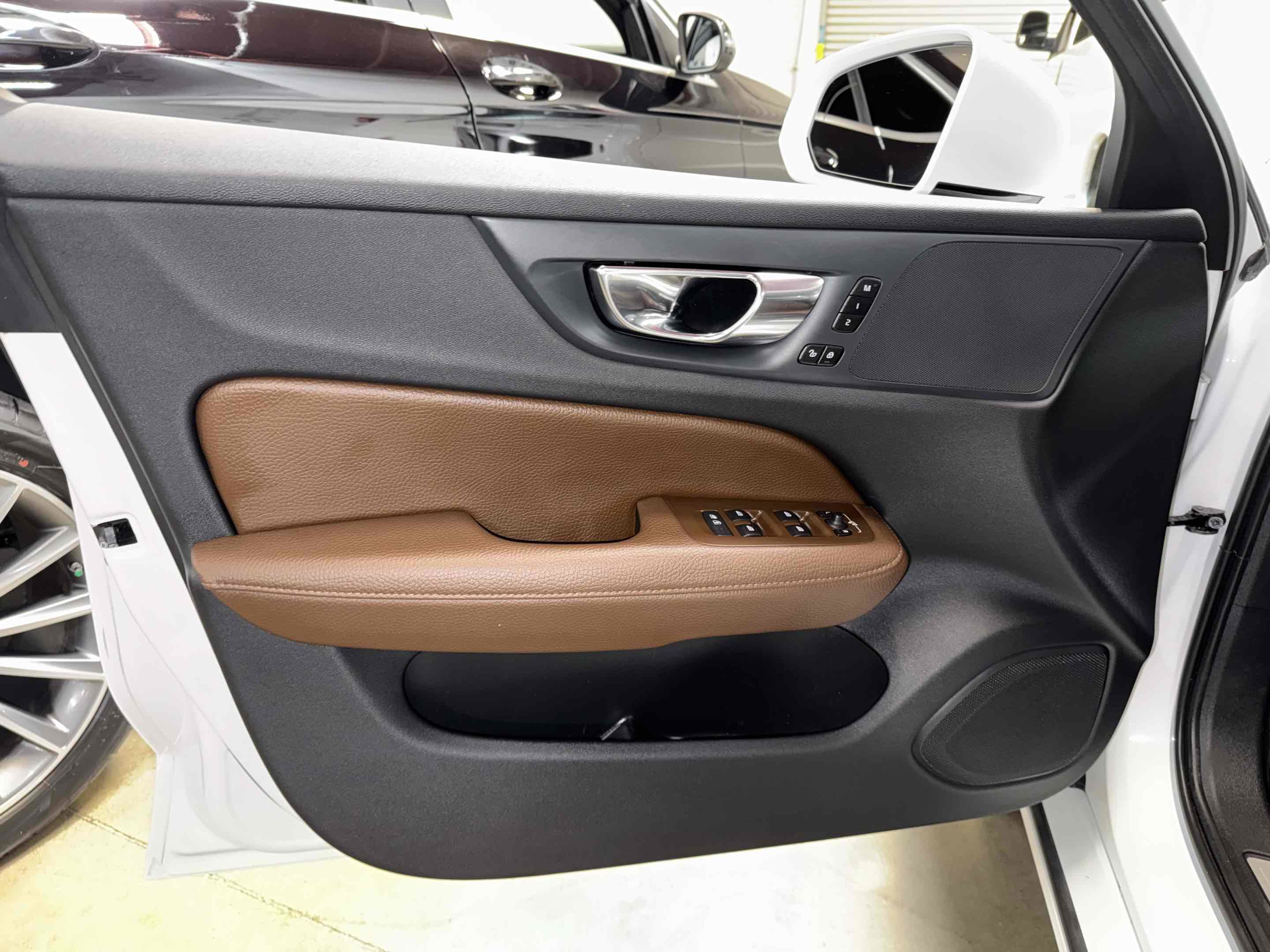 Used 2020 Volvo V60 T5 Momentum w/ Protection Package FWD image 63
