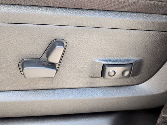 New 2026 RAM 3500 Big Horn AWD/4WD image 22