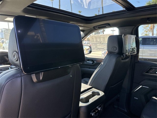 New 2026 GMC Yukon XL Denali w/ Denali Reserve Package image 28