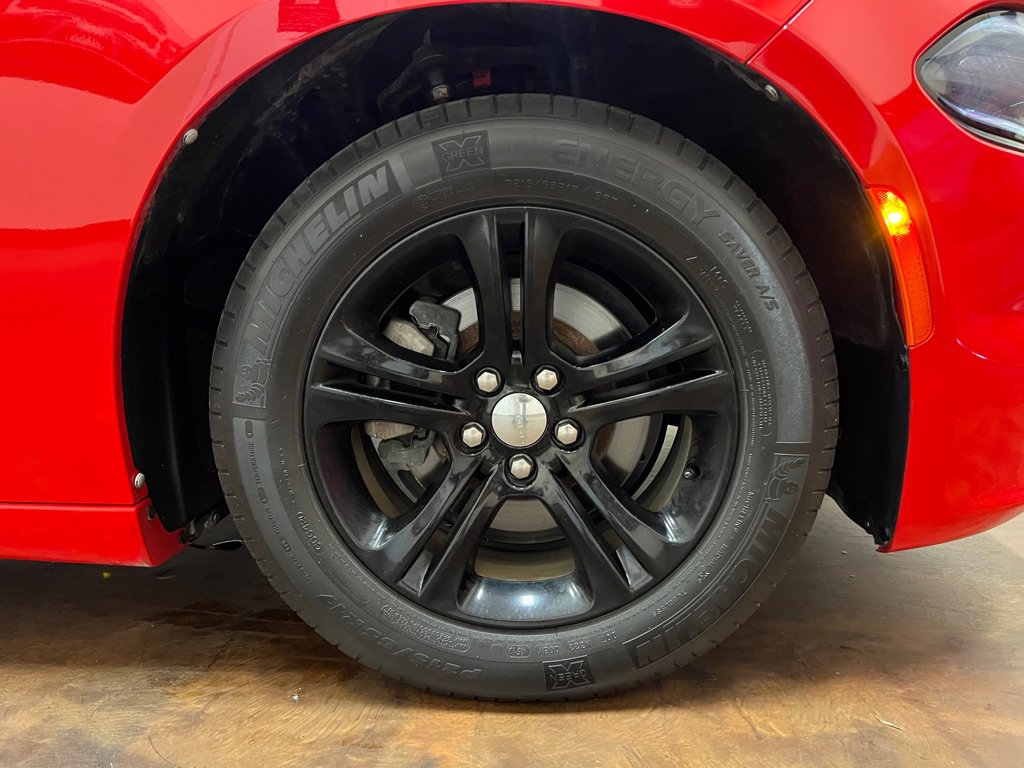 Used 2020 Dodge Charger SXT w/ Leather Interior Group RWD image 11