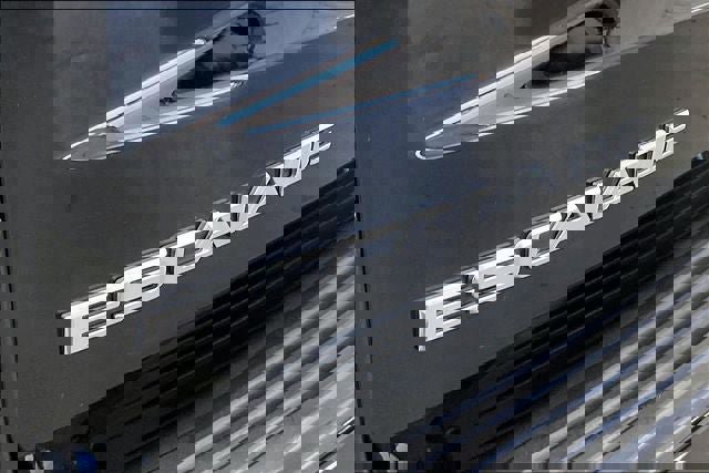 Used 2021 Cadillac Escalade Premium Luxury w/ Performance Package image 9