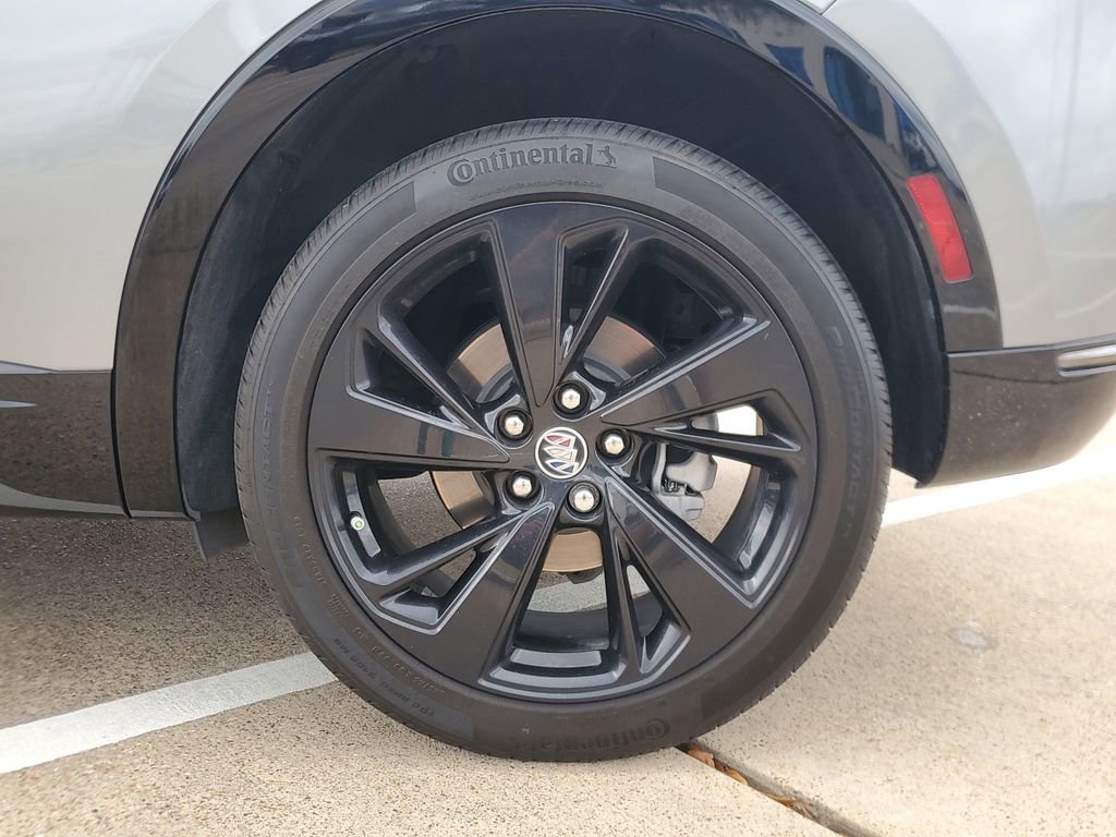 Used 2023 Buick Envision Essence w/ Sport Touring Package image 9