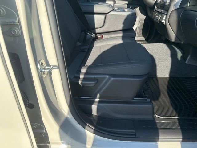 New 2026 Chevrolet Silverado 1500 Custom w/ Turbomax Blackout Package image 32