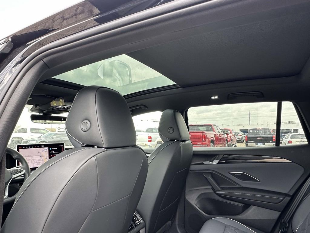 New 2026 Volkswagen Tiguan SEL R-Line AWD/4WD image 11