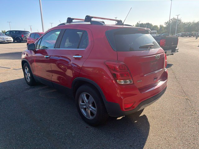 Used 2017 Chevrolet Trax LT w/ Sun & Sound Package FWD image 4
