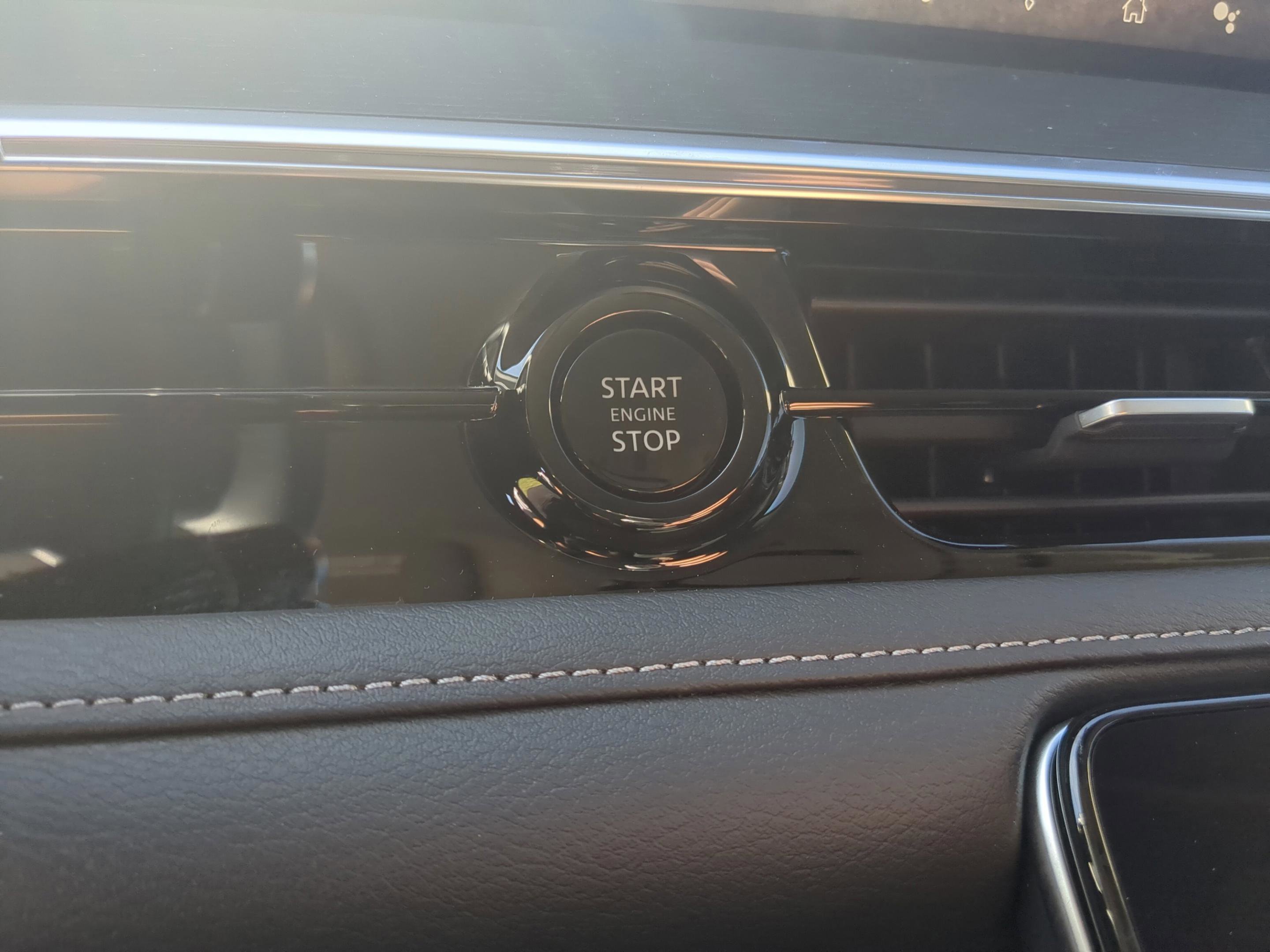 Used 2025 INFINITI QX80 Sensory image 28